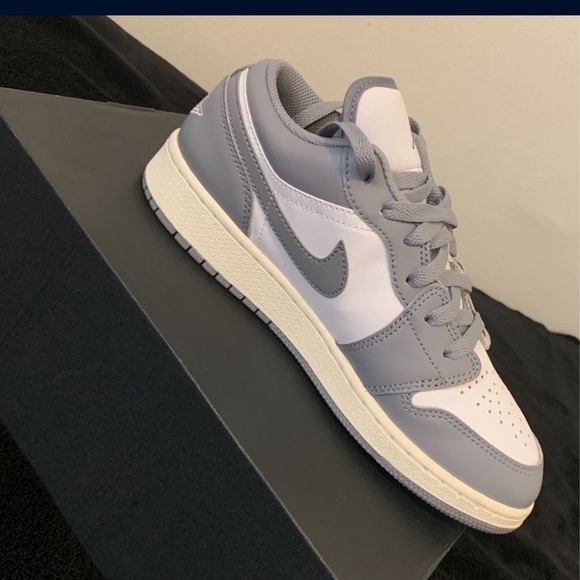 Air Jordan 1 low good condition band new - Picture 3 of 3